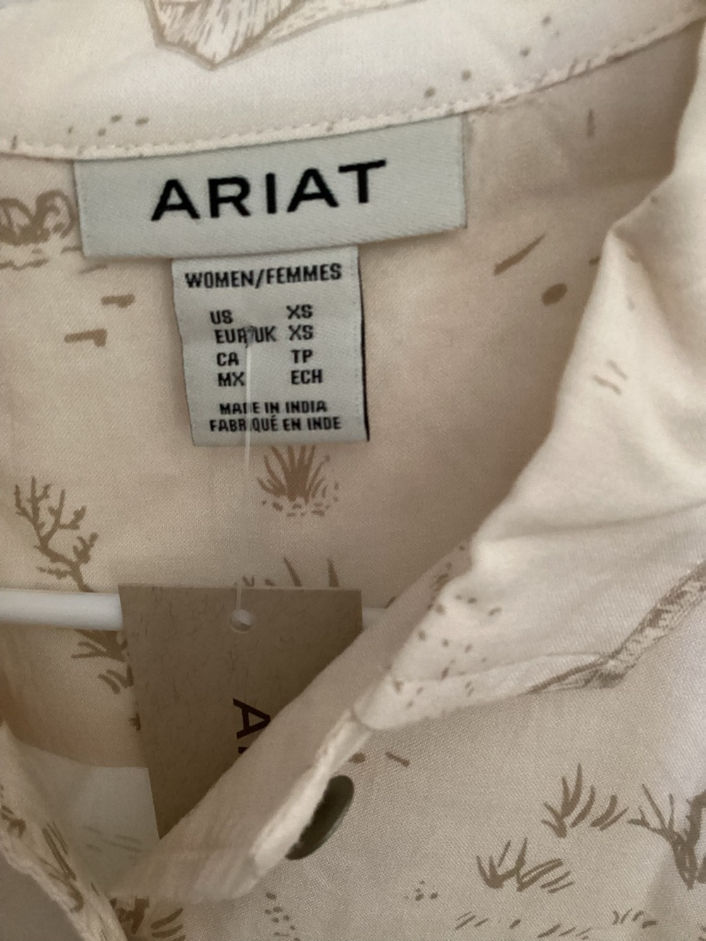 Ariat Cream Western Motif Short-Sleeve Button-Up XS - Picture 2 of 4
